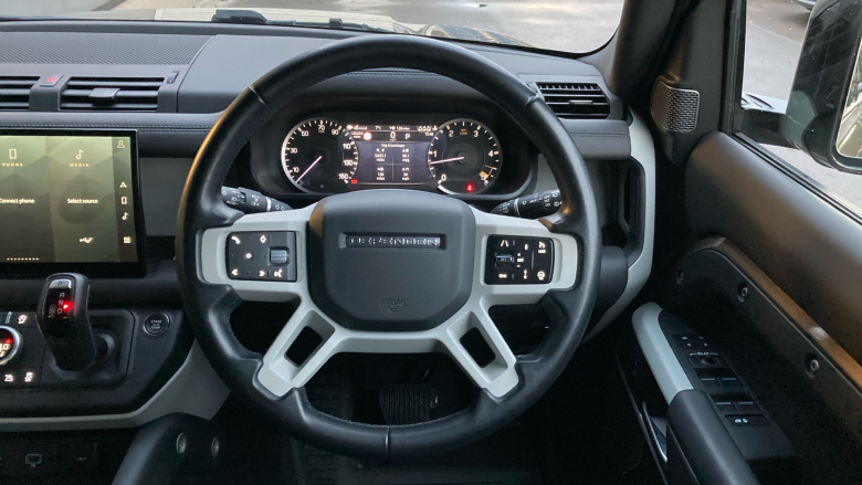 Land Rover Defender 3.0 D250 X-Dynamic HSE 110 5dr Auto Diesel Estate